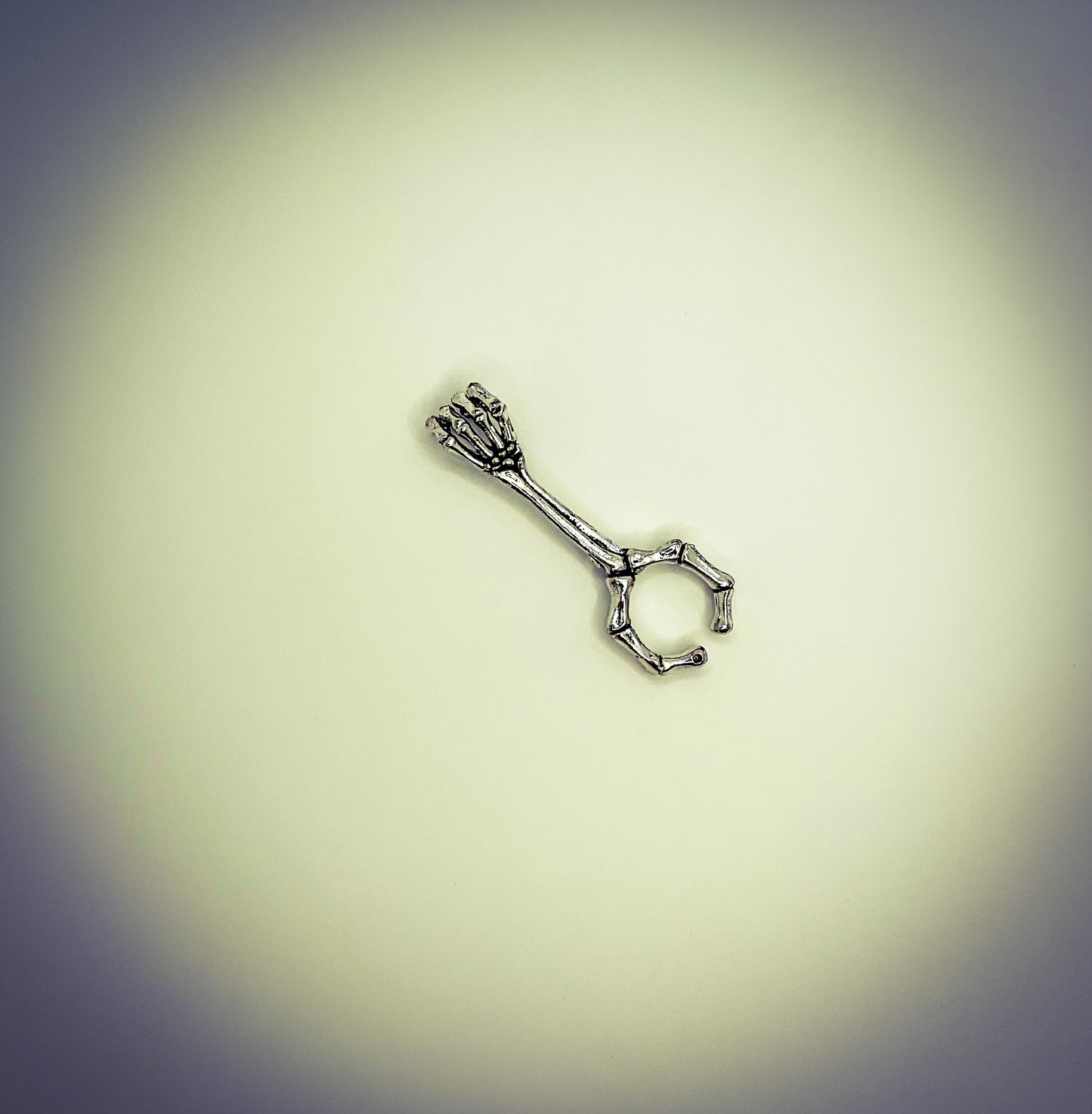 Claw Holder