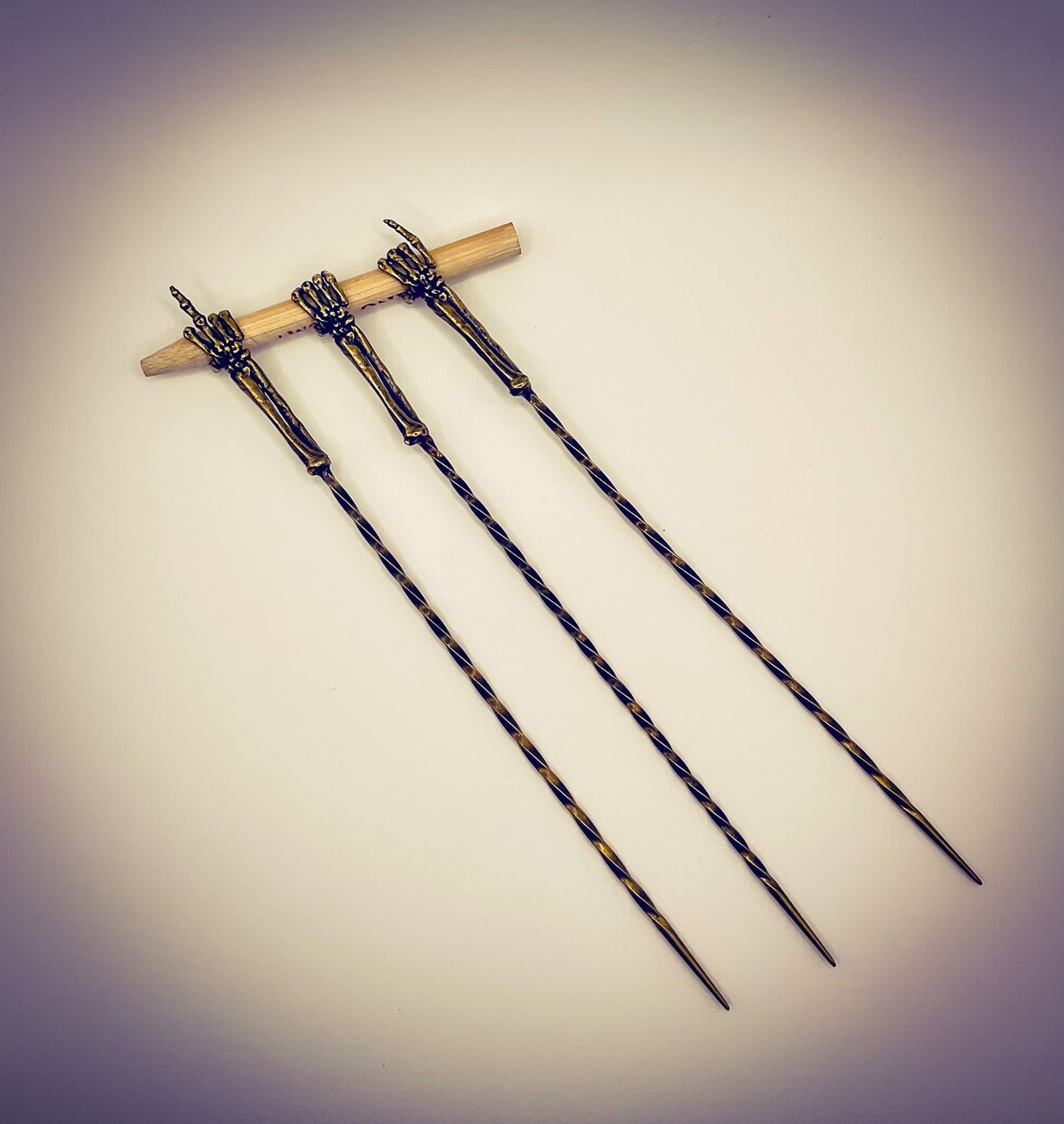 Long Claw Cigarette Holder 7”
