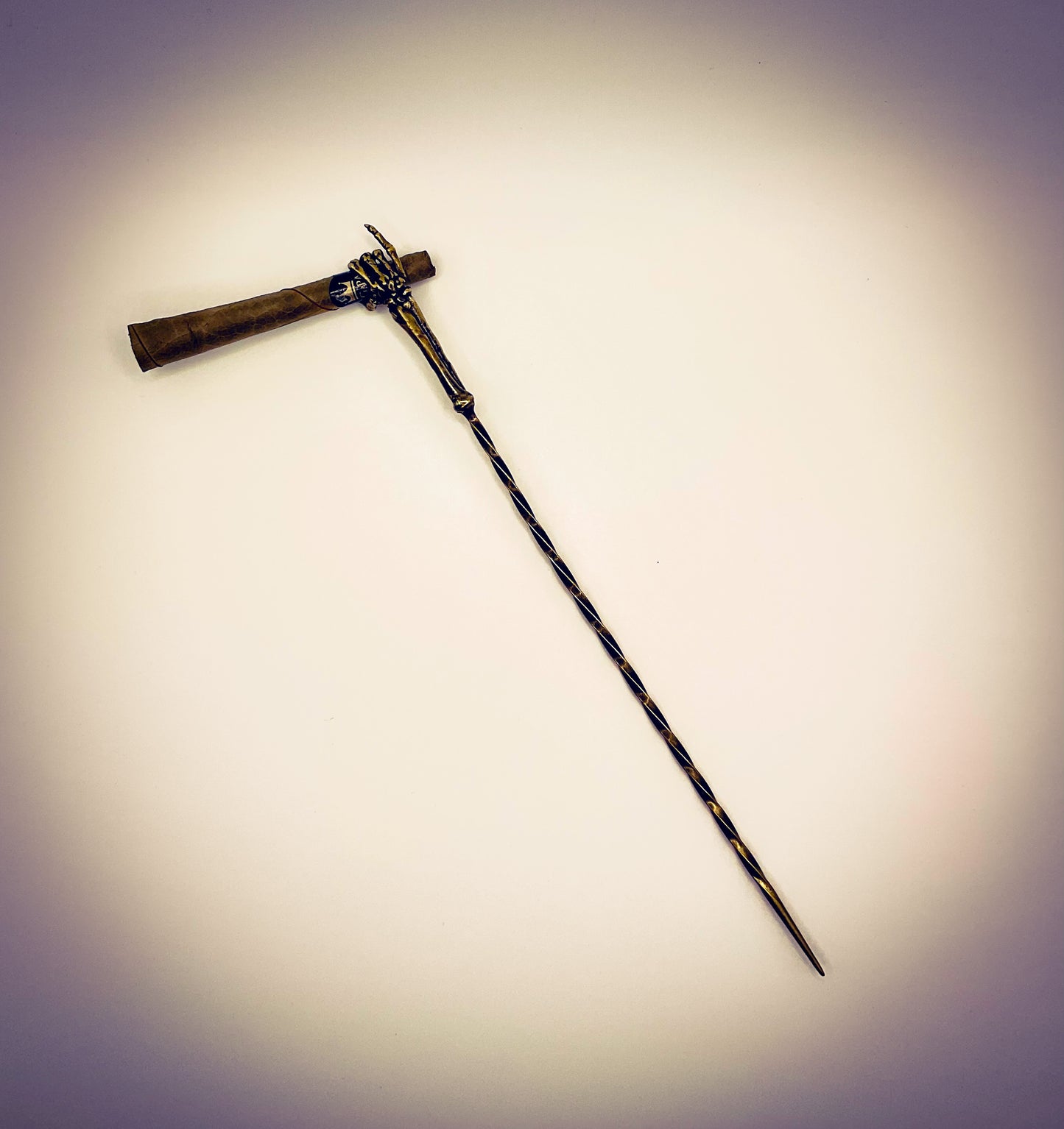 Long Claw Cigarette Holder 7”